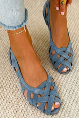 Light Bluee