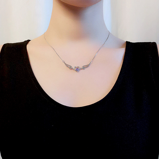 Angélique | Winged Heart Necklace Set with a Sparkling Crystal