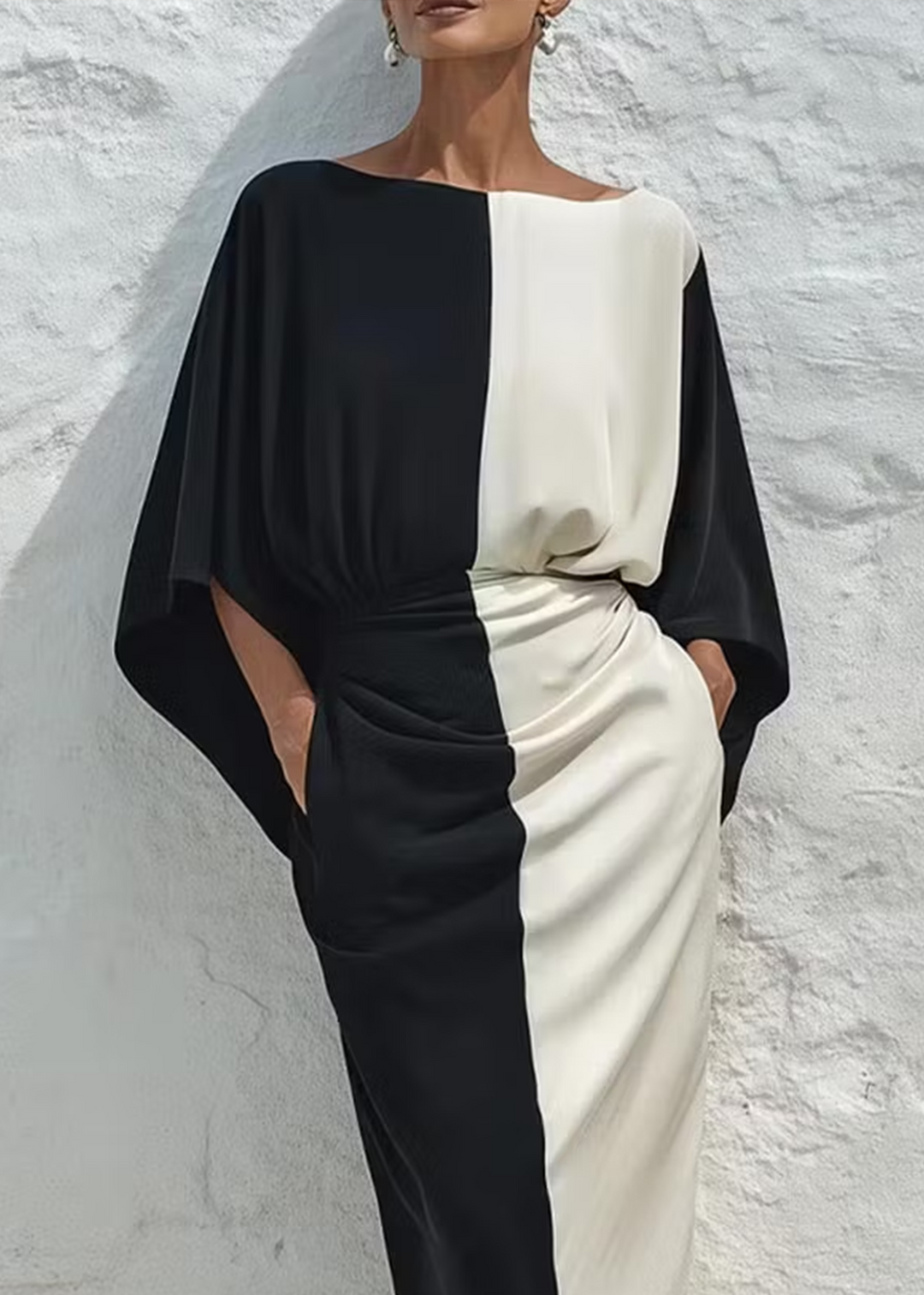Two-piece set with top and midi skirt in contrasting black and white colors