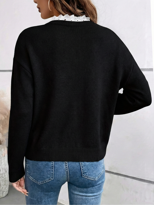 Céline | Chic Knit Sweater with Elegant Lace Collar
