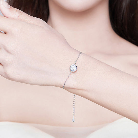 Light | Delicate Chain Bracelet with Closed Set Solitaire Crystal