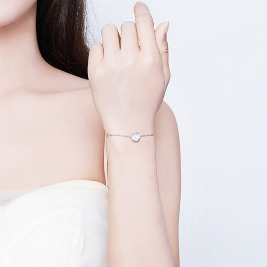 Light | Delicate Chain Bracelet with Closed Set Solitaire Crystal