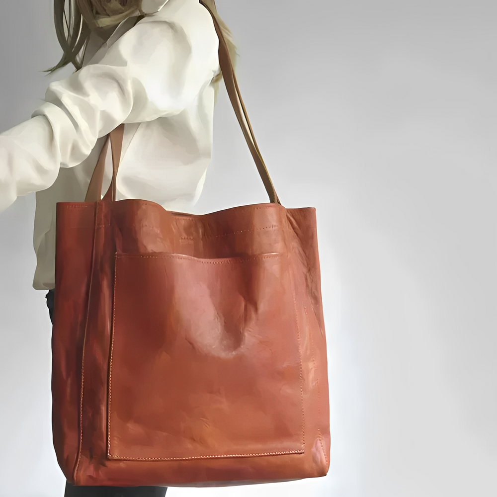 Toni – Elegant Leather Bag with Suede Lining Caterina Roma