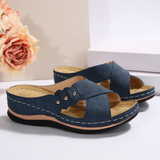 Navy Bluee